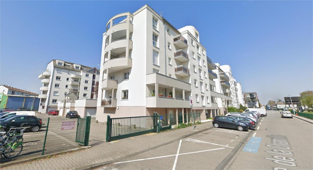 Em Life Strasbourg Apartment Bagian luar foto